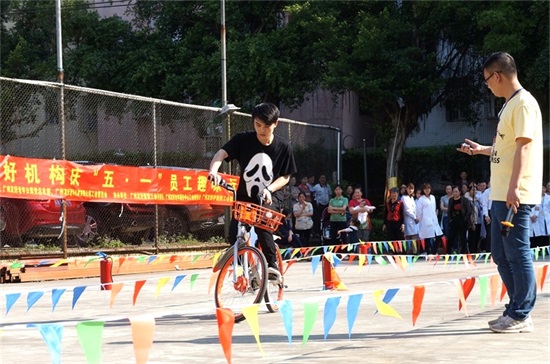 广州友好机构运动会 放慢节奏享受休闲的慢骑自行车