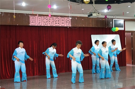 广州友好老年公寓 四月长者生日会