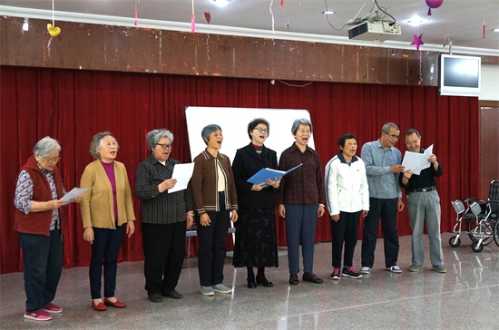 广州友好老年公寓 唱歌班四月份演唱交流会