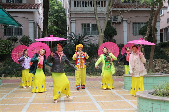 广州友好老年公寓 喜迎新年岭南松大舞台走进友好老年公寓慰问演出