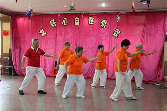 广州友好老年公寓 香港道德堂、心自在素食餐厅和台湾爱心人士来我院举办友好心自在素宴